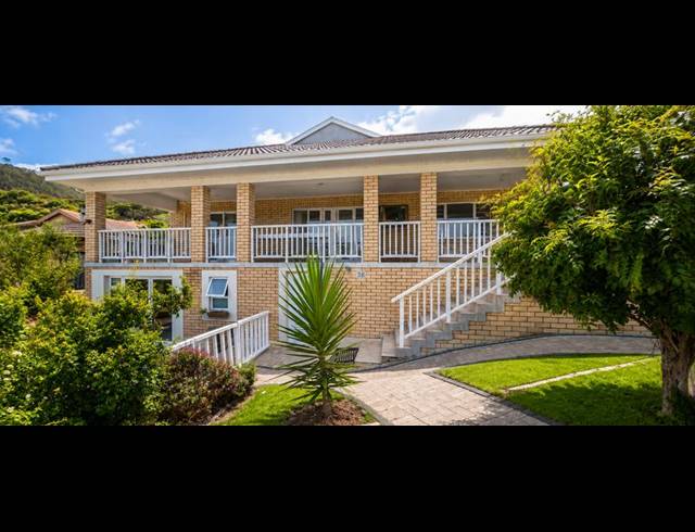 4 BEDROOM HOUSE FOR SALE IN HERSHAM